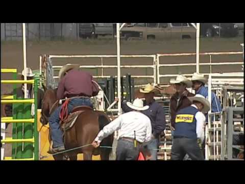 Road To The CFR 2013 Strathmore Tiedown Roping barrel ラッシュガード