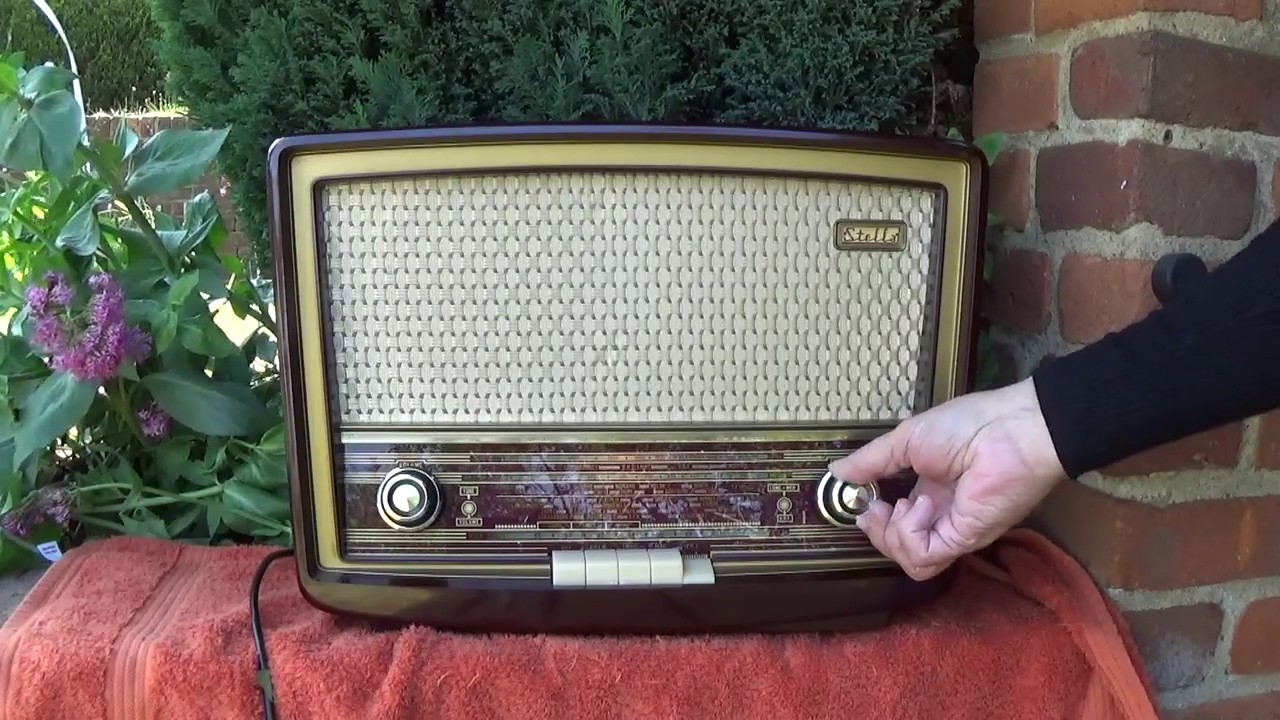 1956 Stella ST236A AM/FM valve radio