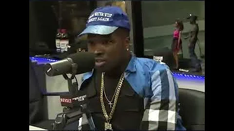 Charlamagne throwing shade at Troy ave behind taxstone