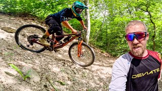 Learning By Following A Faster Rider + Excellent Alpine Trails
Strava Link from first descent only - https://www.strava.com/activities/9400340008
In the lead up to racing with Matthew Fairbrother as a team mate at the Enduro2 event, we decided to get a little practice in.
This is said practice. I made some good improvements in my riding on this day, trying to replicate some of what I was seeing Matthew do ahead of me.
Supporters of the channel
Patreon - https://www.patreon.com/McTrailRider
Deviate Cycles - https://bit.ly/3VqBdFK
Vitus Bikes - https://vitusbikes.com/
20TwentyBikes - https://bit.ly/3OVHHt8
PayPal Donations - https://www.paypal.com/donate?hosted_button_id=TFQZ744DAAKYL
Bikes
Main bike
Deviate Claymore (custom build) - https://store.deviatecycles.com/collections/frame-only/products/claymore-frameset
Ebike
Vitus E Sommet VRS - https://vitusbikes.com/collections/e-sommet/products/vitus-e-sommet-297-vrs-mountain-bike-2022
Camera Gear
Main POV Camera
GoPro Hero 10 - https://gopro.com/en/gb/shop/cameras/hero10-black/CHDHX-101-master.html
Drone
Skydio 2 - https://www.skydio.com/skydio-2
Riding Equipment
Full Face helmet
Specialised Gambit - https://www.specialized.com/gb/en/gambit/p/199902?color=321000-199902
Open face helmet
POC Tectal - https://amzn.to/3k7yiAf
Medium sized backpack
USWE Patriot 15 - https://amzn.to/3kb3yOz
Large backpack
Kriega Trail 18 - https://amzn.to/37xM75Q
Riding glasses
Oakely Jawbreakers - https://amzn.to/37wYOOg
One piece suit
Dirtlej Dirtsuit - https://amzn.to/3bnmPsj
Shoes
5Ten Trailcross - https://amzn.to/2NsmHzw
Bike computer
Garmin Edge 530 -https://amzn.to/3aCCV24
Bike Computer Mount - https://www.76projects.com/shop/enduromount Learning By Following A Faster Rider + Excellent Alpine Trails