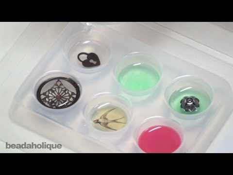 Using Ice Resin, Molds and Color Dyes to Make Jewe...
