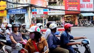 Crazy scooters in Saigon 2 (Ho Chi Minh City, Vietnam)