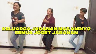 Keluarga mas andiyo joget jaranan dan tari cakilan srampat