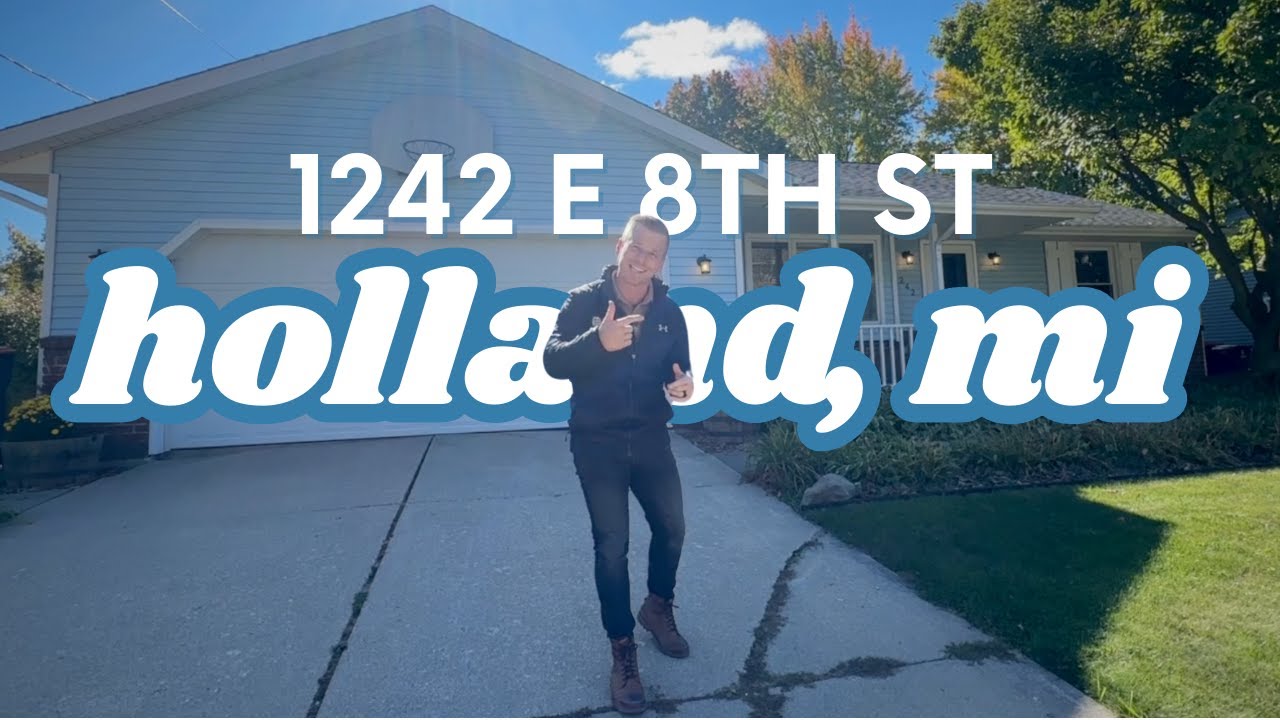 Tour This Cozy 3-Bed Ranch with HUGE Potential in Holland