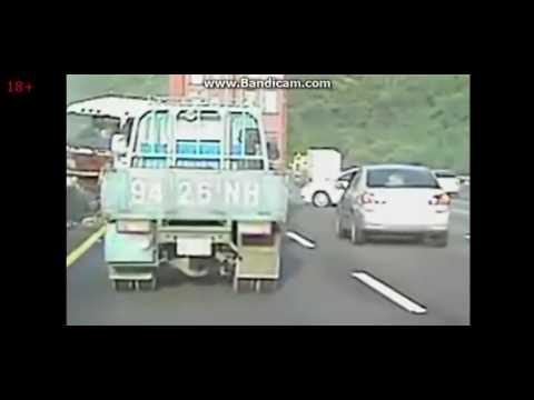+18 Kaza Videoları Feci Trafik Kazalar