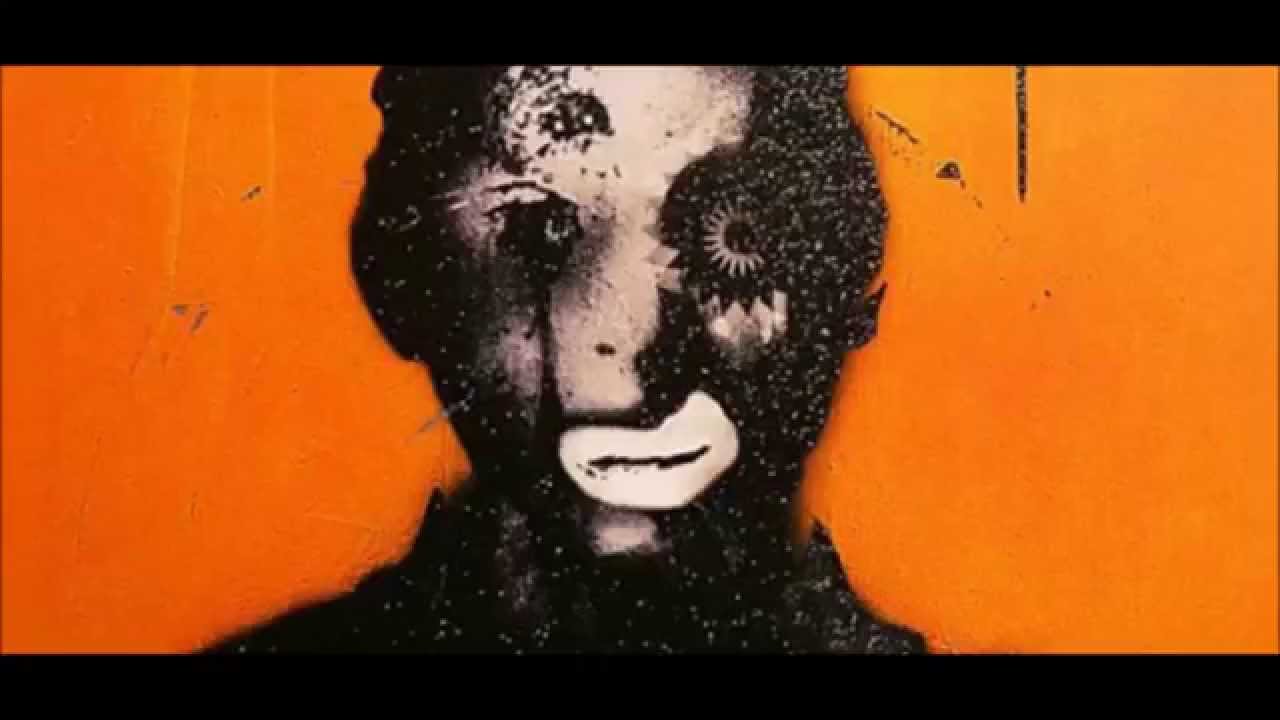 Paradise circus massive attack футболка. Massive attack circus. Парадайз циркус массив аттак. Massive attack paradise circus обложка. Massive attack paradise circus обложка.