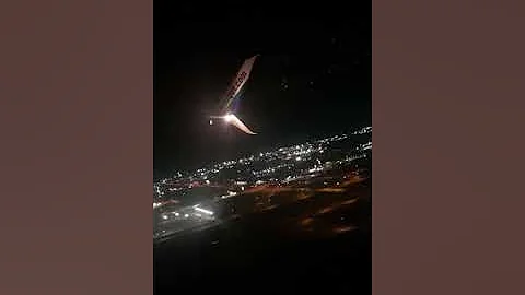 Westjet 737-800 Midnight Takeoff from Edmonton International Airport (YEG)