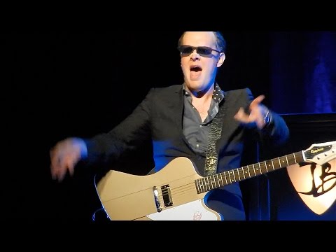 joe-bonamassa---black-winter/django---chicago-theater---chicago,-il-march-11,-2017-live