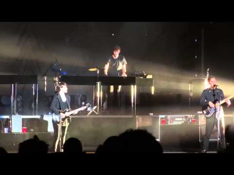 the xx - heart skipped a beat live fox theater oakland 05/30/13