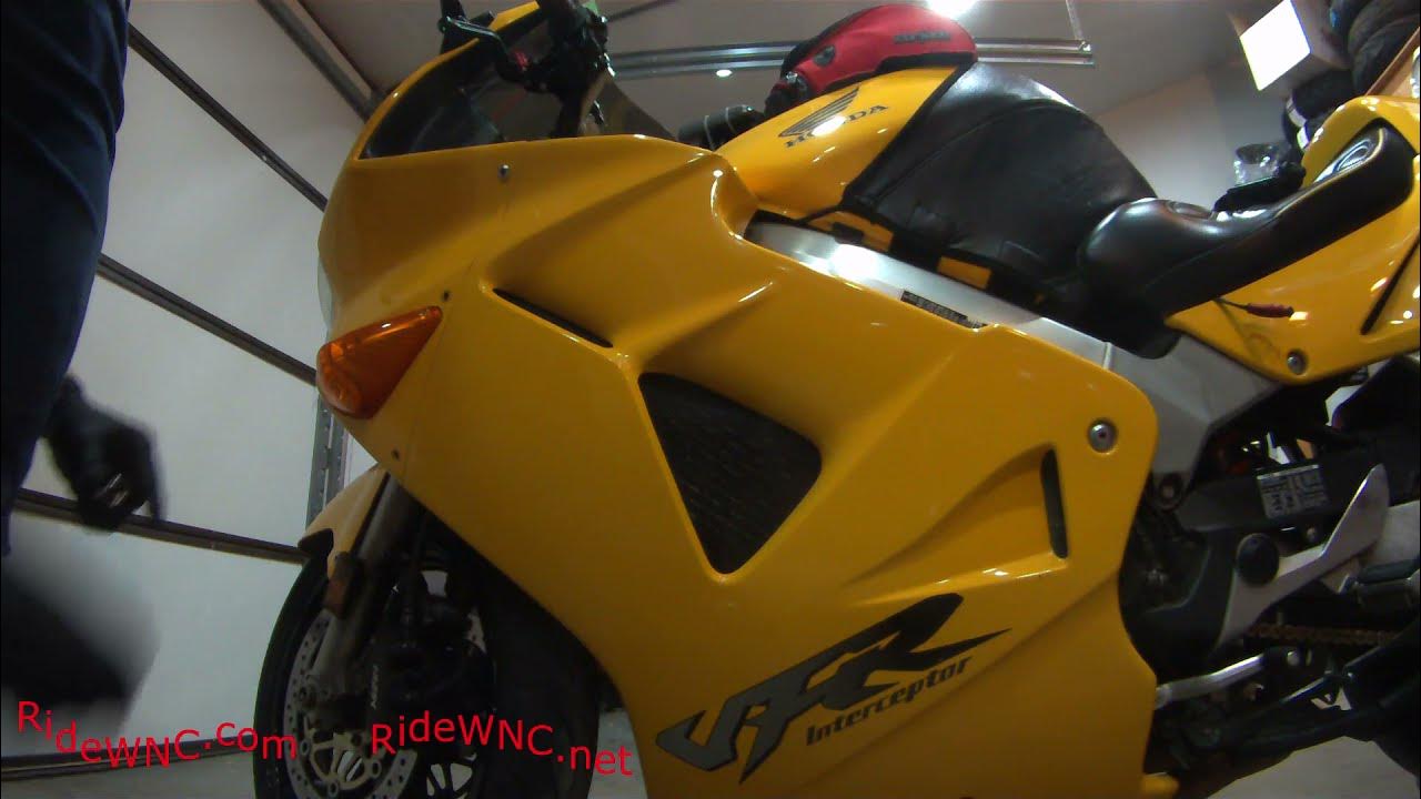 Honda VFR 800Fi Fairing Removal 1998 1999 200 2001 - YouTube