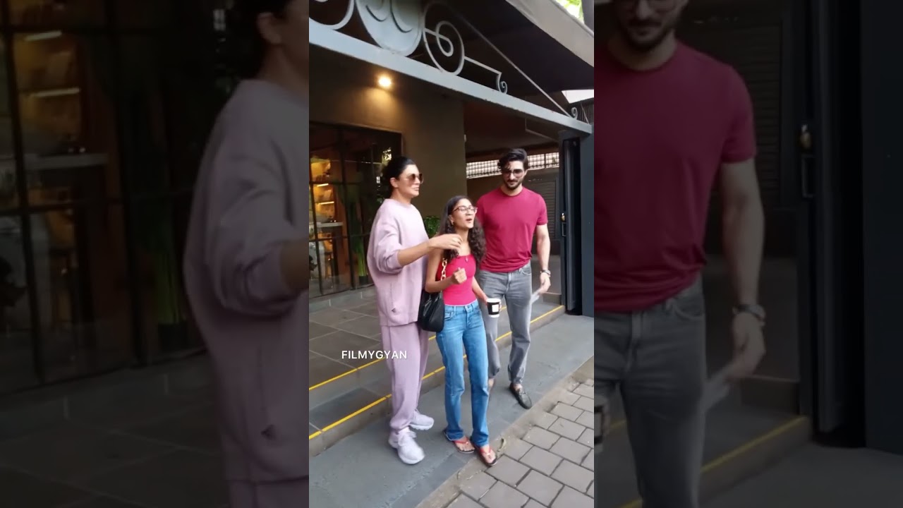 Сушмита Сен с дочерью и шалью Рохман❤️ 