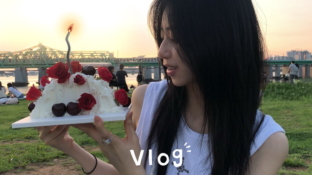 История о том, как я праздновал третий день рождения своей девушки на острове Нодыль в конце лета...