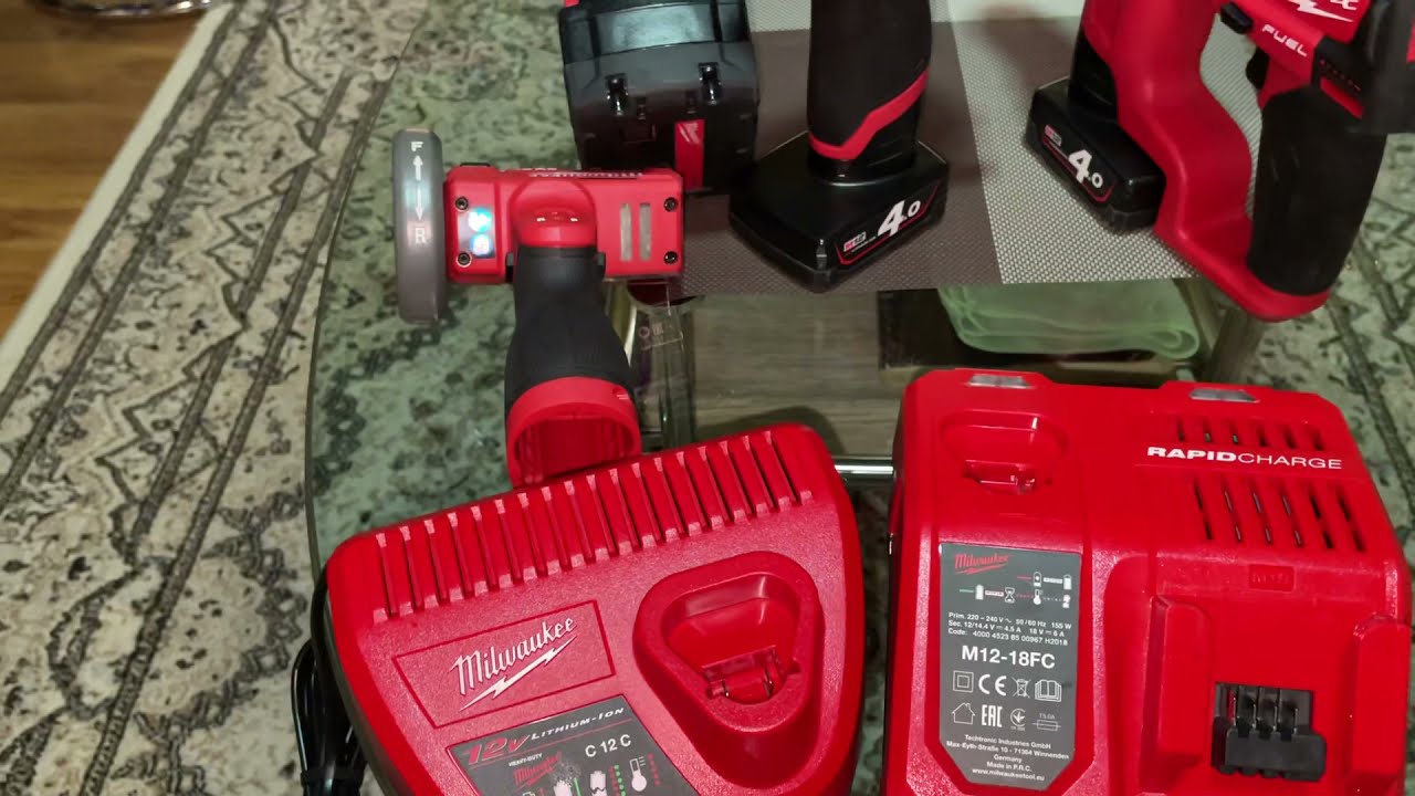Milwaukee RAPID CHARGE M18 vs M12 YouTube