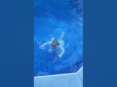 Lucy swimming - YouTube
