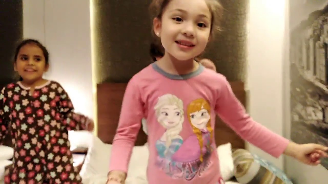 PIJAMADA CON LOS CAPITANCITOS DE PEQUEÑOS GIGANTES