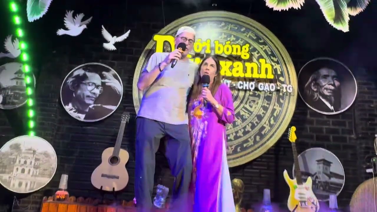 LAURIE & ROBERT LEVINE