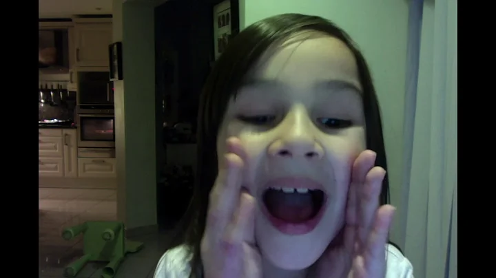 AMELIE FINN ISABALLE , Photo booth 1