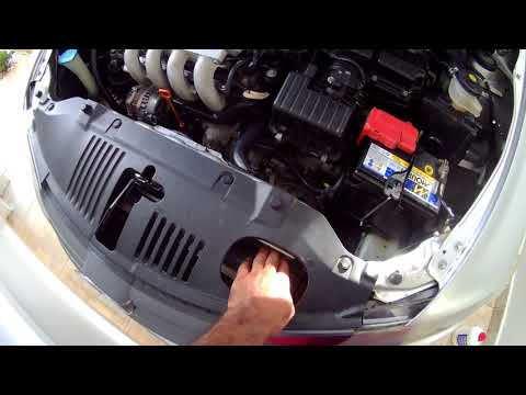 Vídeo: Como remover os radiadores Honda CR V: 8 etapas (com fotos)