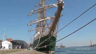 Alexander von Humboldt & Lisa von Lübeck verlassen Travemünde 2014