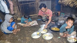 Cooking Egg Curry & Eating With Rice || Family In The Jungle || How Poor People Sarvive In Village