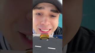 El Que Pierde Salta Al Agua