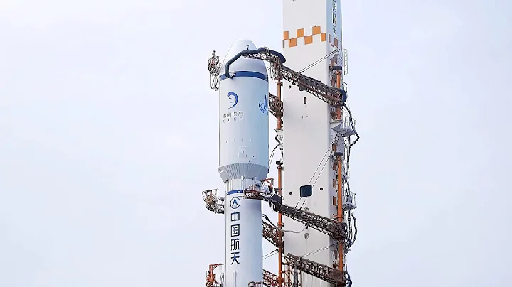 海南文昌：鵲橋二號中繼星任務 星箭組合體垂直轉運至發射區 - 天天要聞