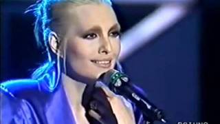 Video thumbnail of "Anna Oxa- Quando nasce un amore"