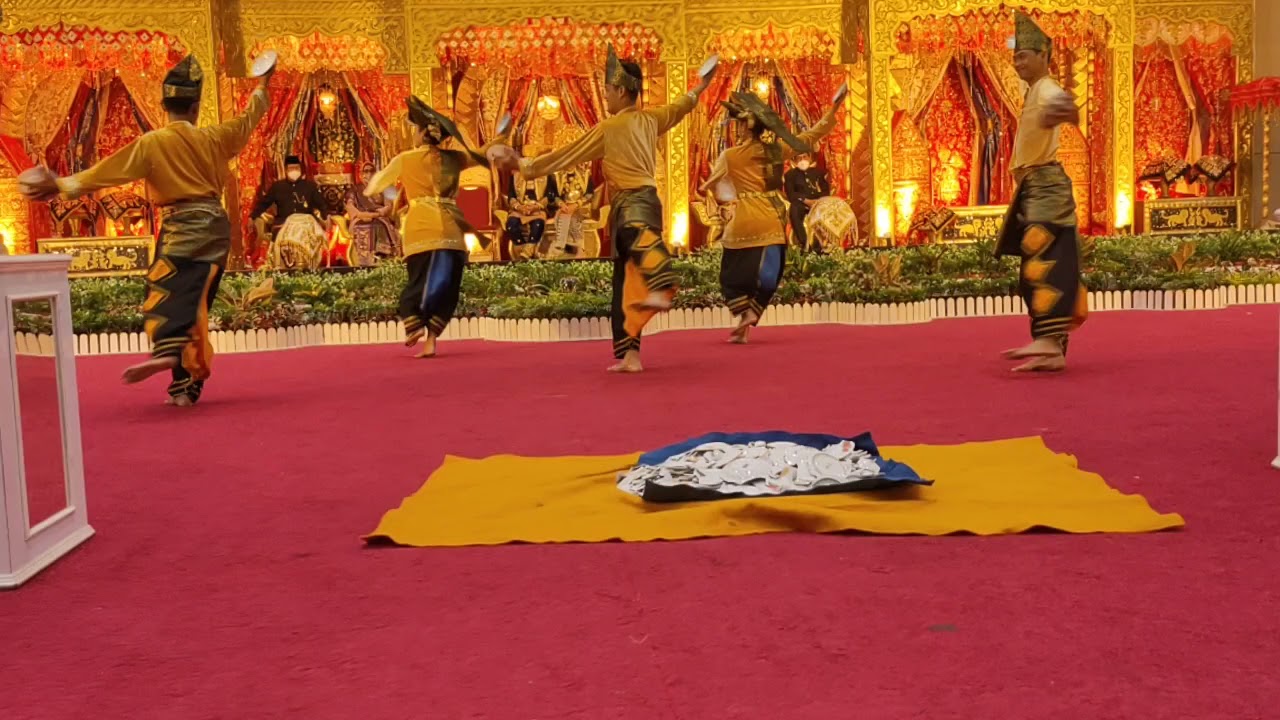 TARI PIRIANG HOYAK BADARAI Sanggar Sarai Sarumpun