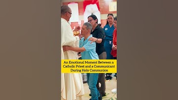 An Emotional Moment Between a Catholic Priest & a Communicant During Holy Communion #newpope #usa