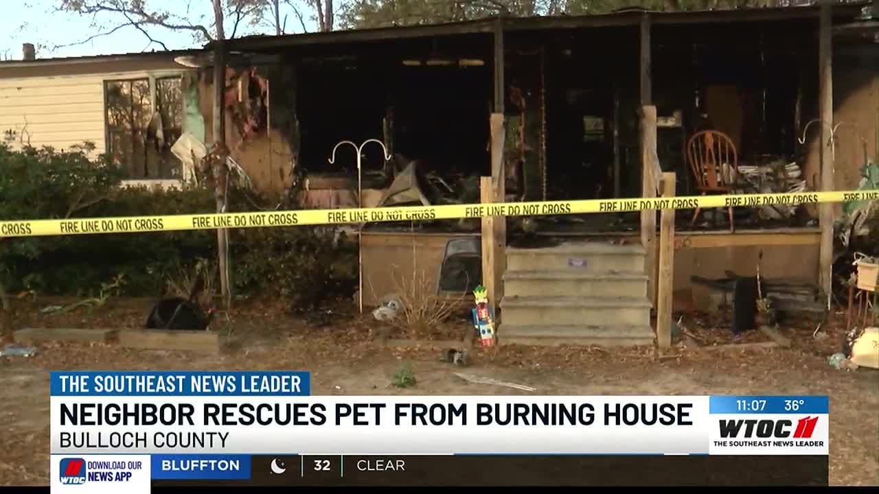 Good Samaritan rescues dog from burning home - YouTube