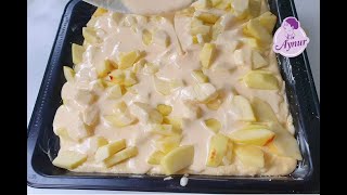 Saftiger Apfelblechkuchen mit einer leckeren Schmand Soße I Apple cake
