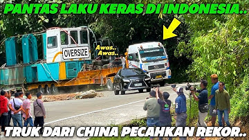 PANTAS LAKU KERAS !!! Truk China Bukan Kaleng-Kaleng Tarik Crane Besar 60 Ton Di Tanjakan Fenomenal