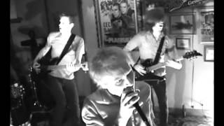 The Faint - Agenda Suicide (Live at The Brothers Lounge 2001)