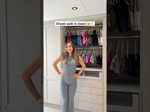 Dream walk in wardrobe! Organize my new closet with me🫶🏼 #walkinwardrobe #walkincloset #closettour