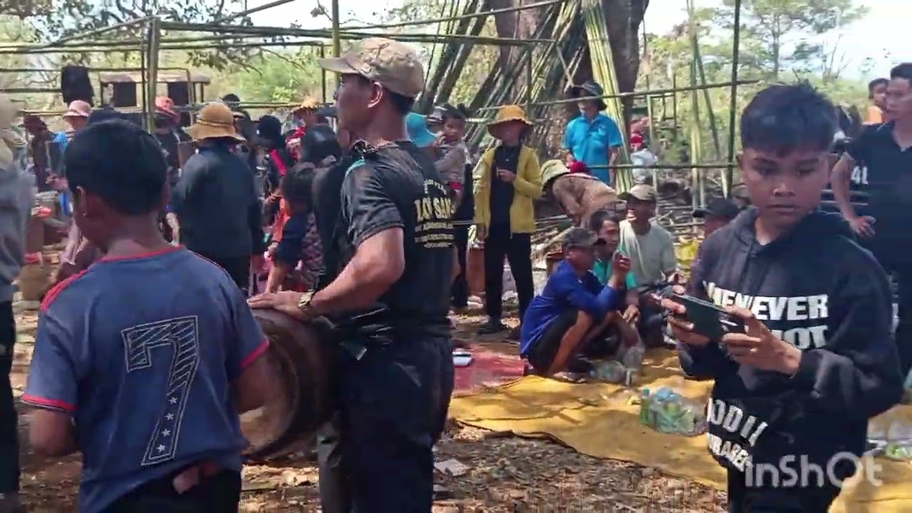 Lê bỏ mà  / pơ thi  tại làng jroang Đình vlog 81