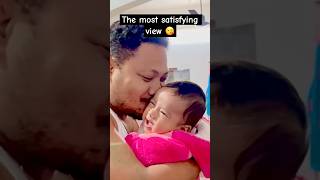 Papas Love, Ninos Smile-Moments That Matter Most Kisses From Papa