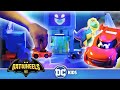 Batwheels en Latino 🇲🇽🇦🇷🇨🇴🇵🇪🇻🇪 | ¡Cae en una broma, Batirruedas! | @DCKidsLatino