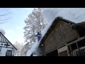 豪雪の後の雪下ろし！　山羊の小屋を救え！！