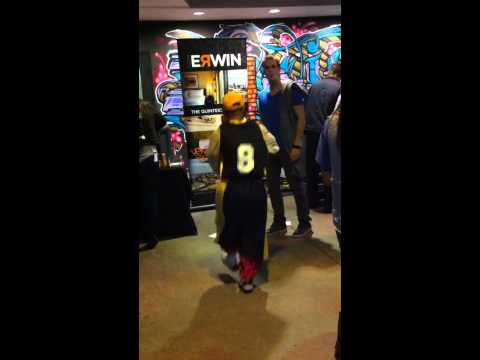 Tiny Dancer (Hotel Erwin Venice Beach)