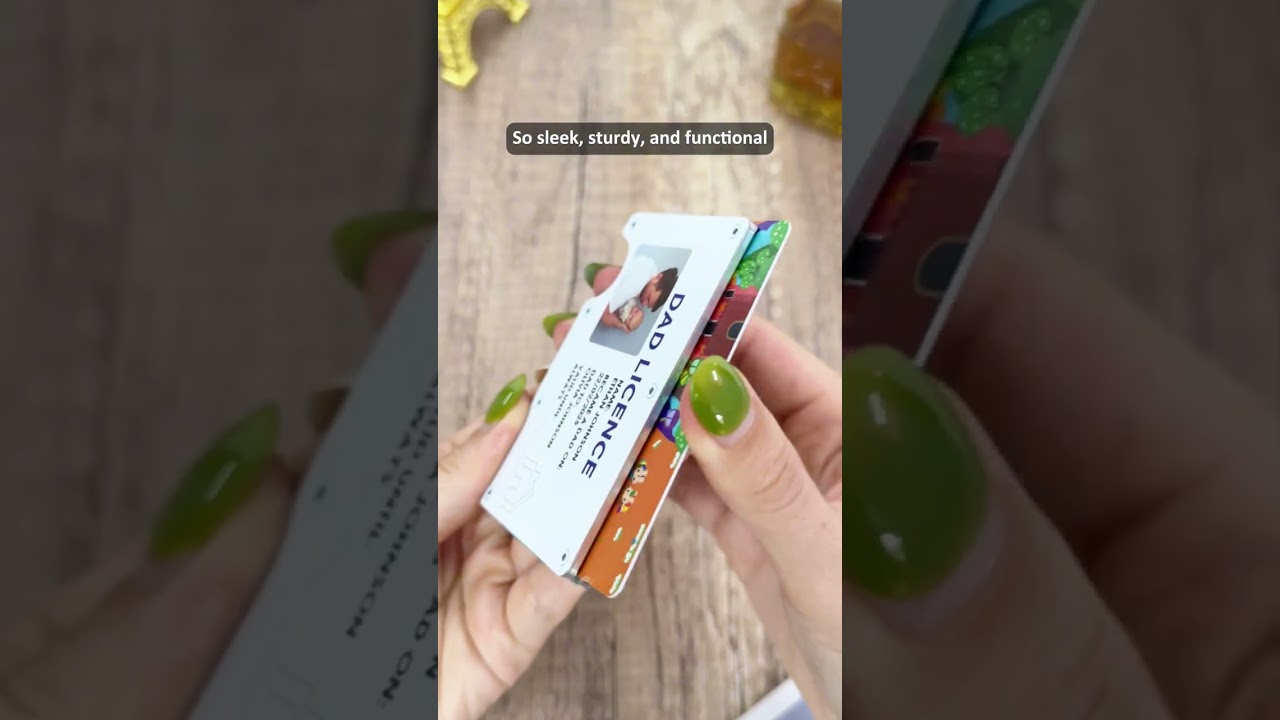 Gift the new dad a stylish card wallet! 