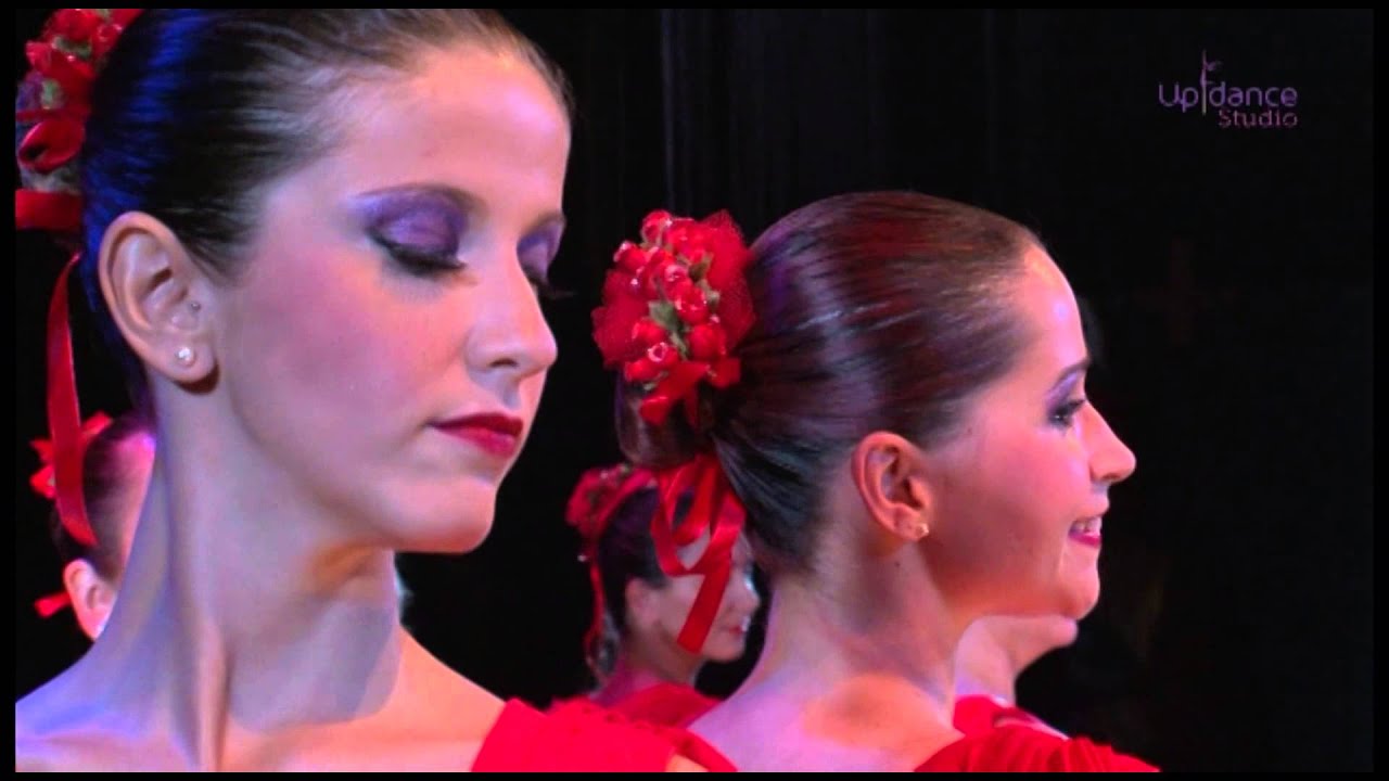 Extravaganza 2014 - Up Dance Studio - Ballet Clássico - YouTube