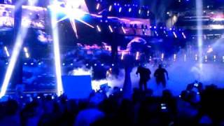 Shawn Michaels and the Undertaker Entrances from Wrestlemania 26 - Live from section L