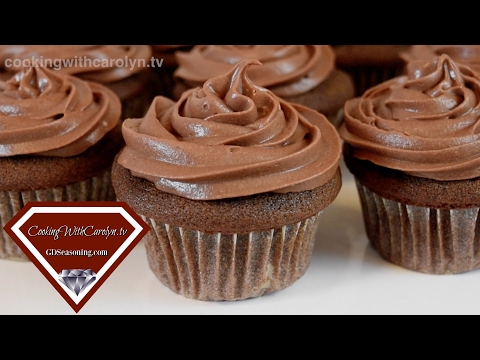 PERFECTLY MOIST Chocolate Sour Cream Cupcakes with Chocolate Ganache Cream Cheese Frosting