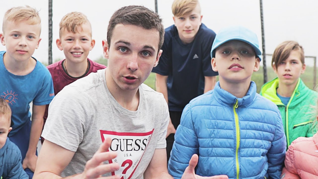 VAŽIUOJAM PAS SEKĖJUS Į NAMUS !  GERBĖJAS IŠMOKO BACKFLIPA