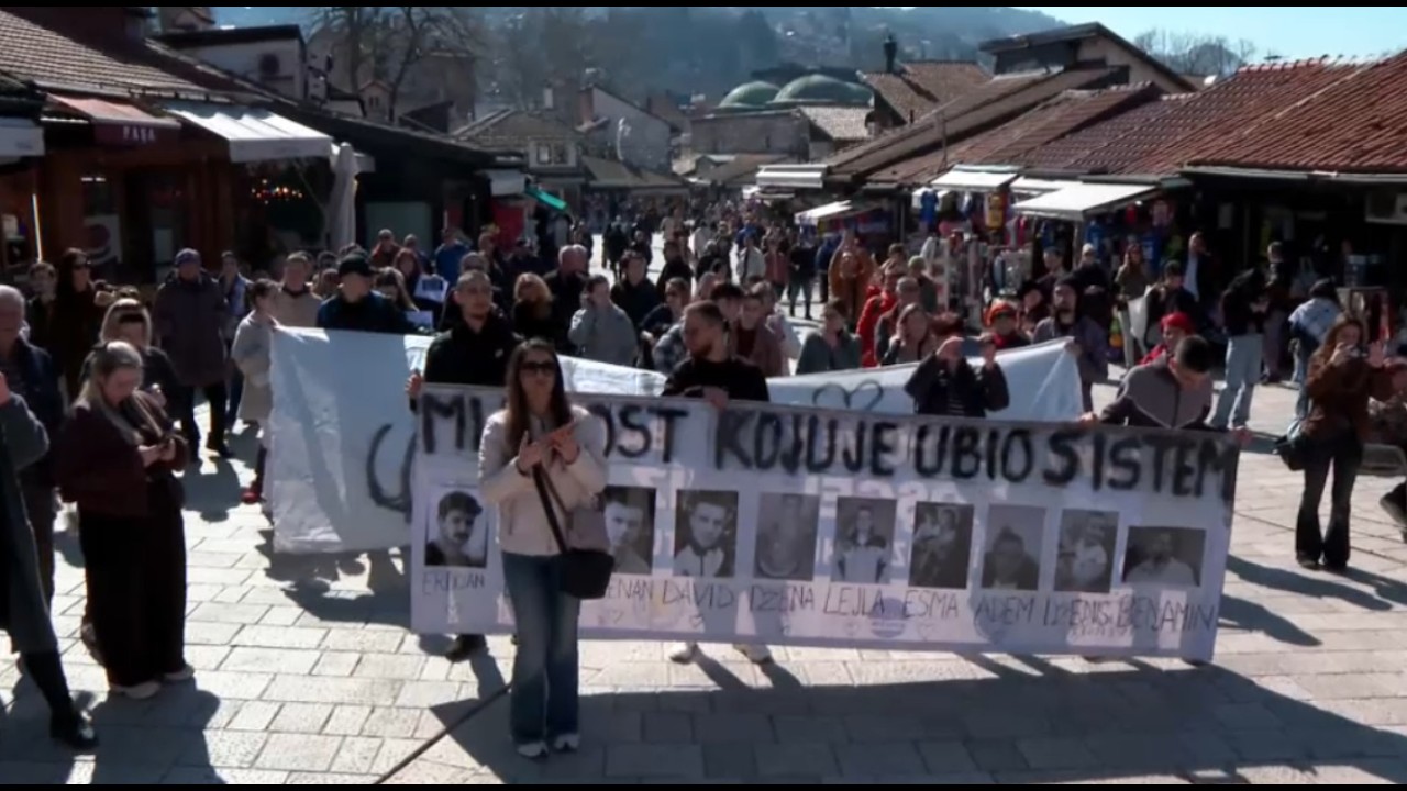 Protesti mladih završeni kod Sebilja u Sarajevu: Skupština KS o ostavci Vlade KS