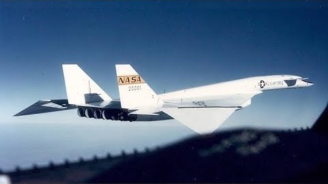 Little Dark Age - The XB-70 Valkyrie