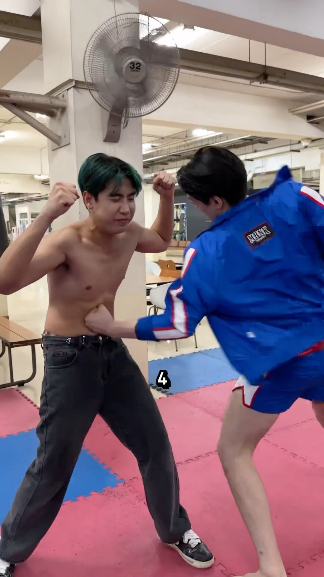 ฝึกท้องเหล็กกับปีเตอร์เดนแมน?? #spd #shorts