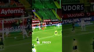 O Daha 17 Yaşında. Yeni Bir Alexmi Doğuyor? Indır Üler