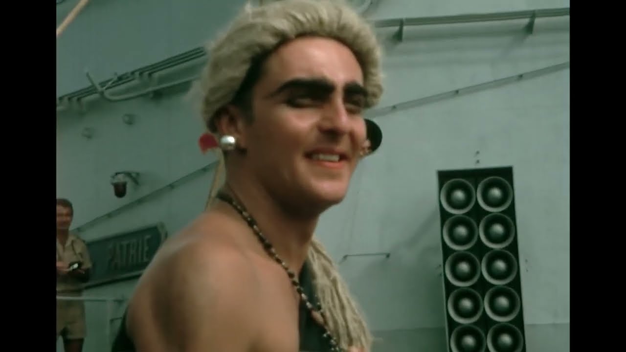 Porte-hélicoptères Jeanne d'Arc - Campagne 1974-1975 - Passage de la ligne