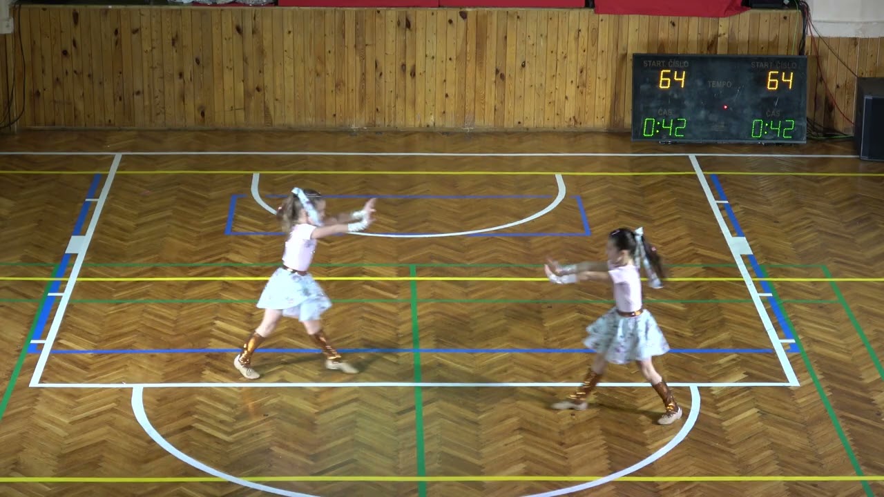 Duo Girls, 1. místo, Sofie Senczak — Eliška Kutilová  [www.rokenrol.cz]